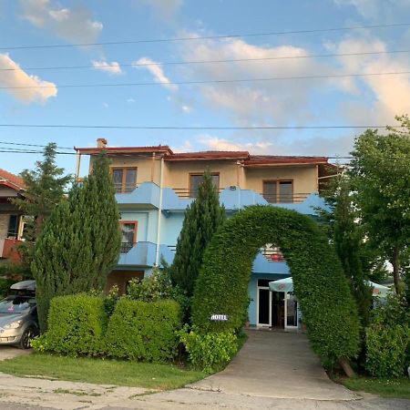 Vila Deni Tushemisht Экстерьер фото