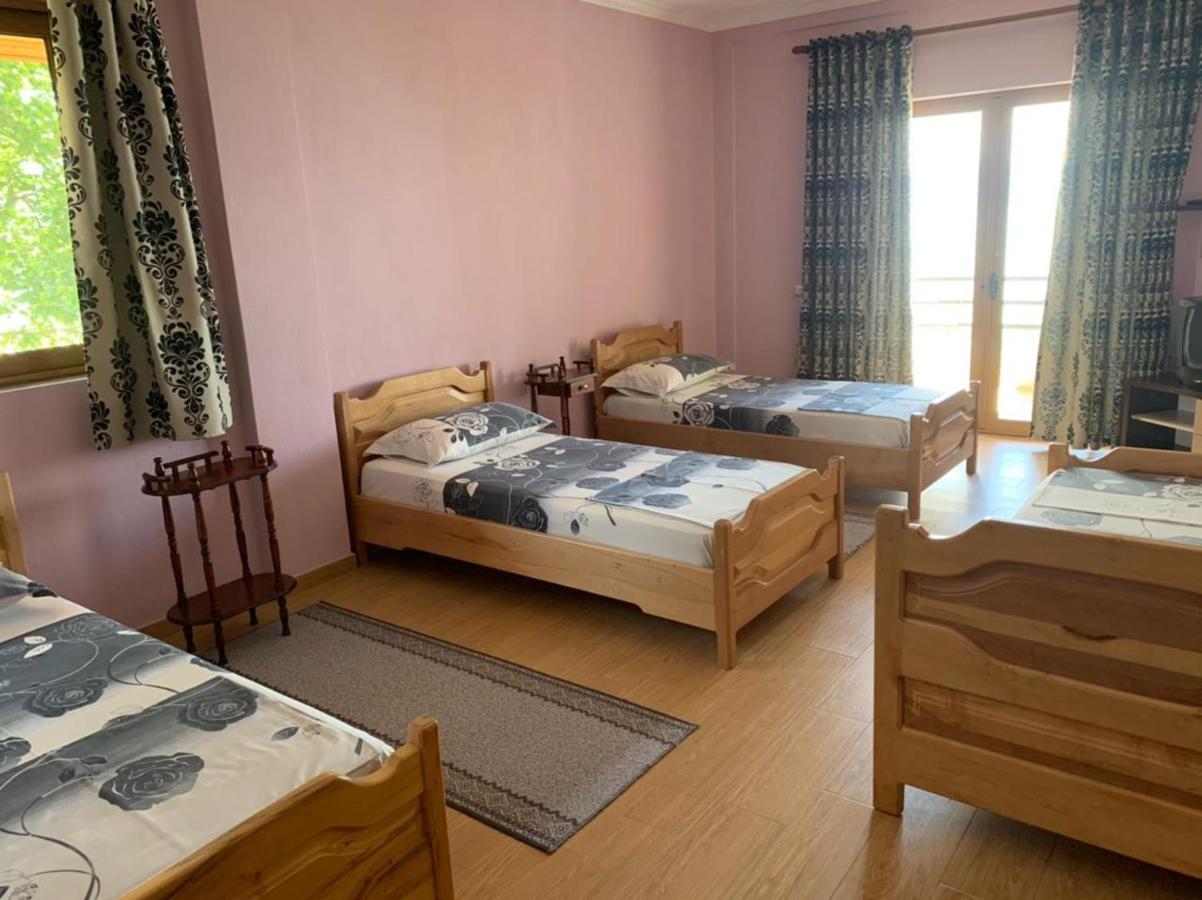 Vila Deni Tushemisht Экстерьер фото