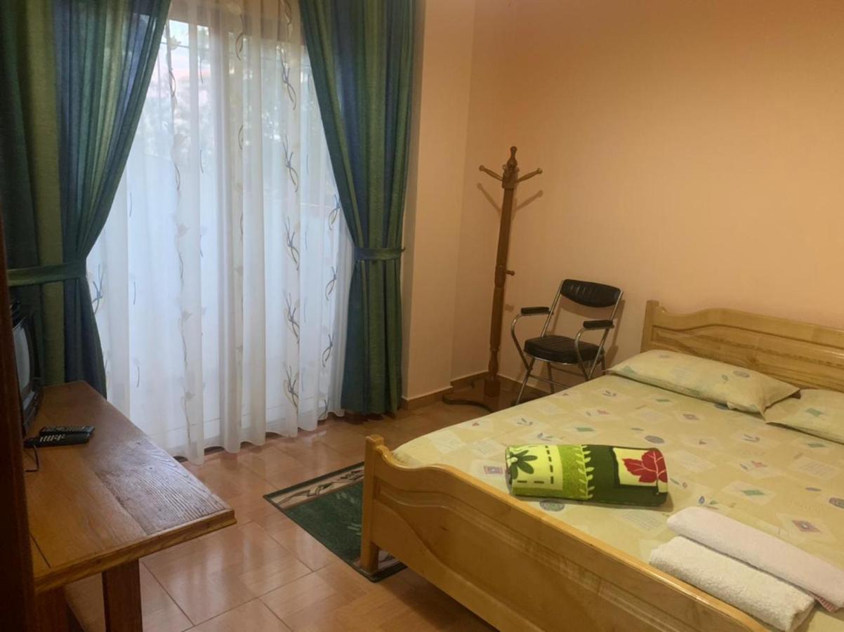 Vila Deni Tushemisht Экстерьер фото