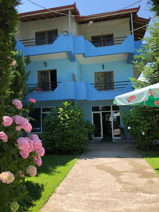 Vila Deni Tushemisht Экстерьер фото